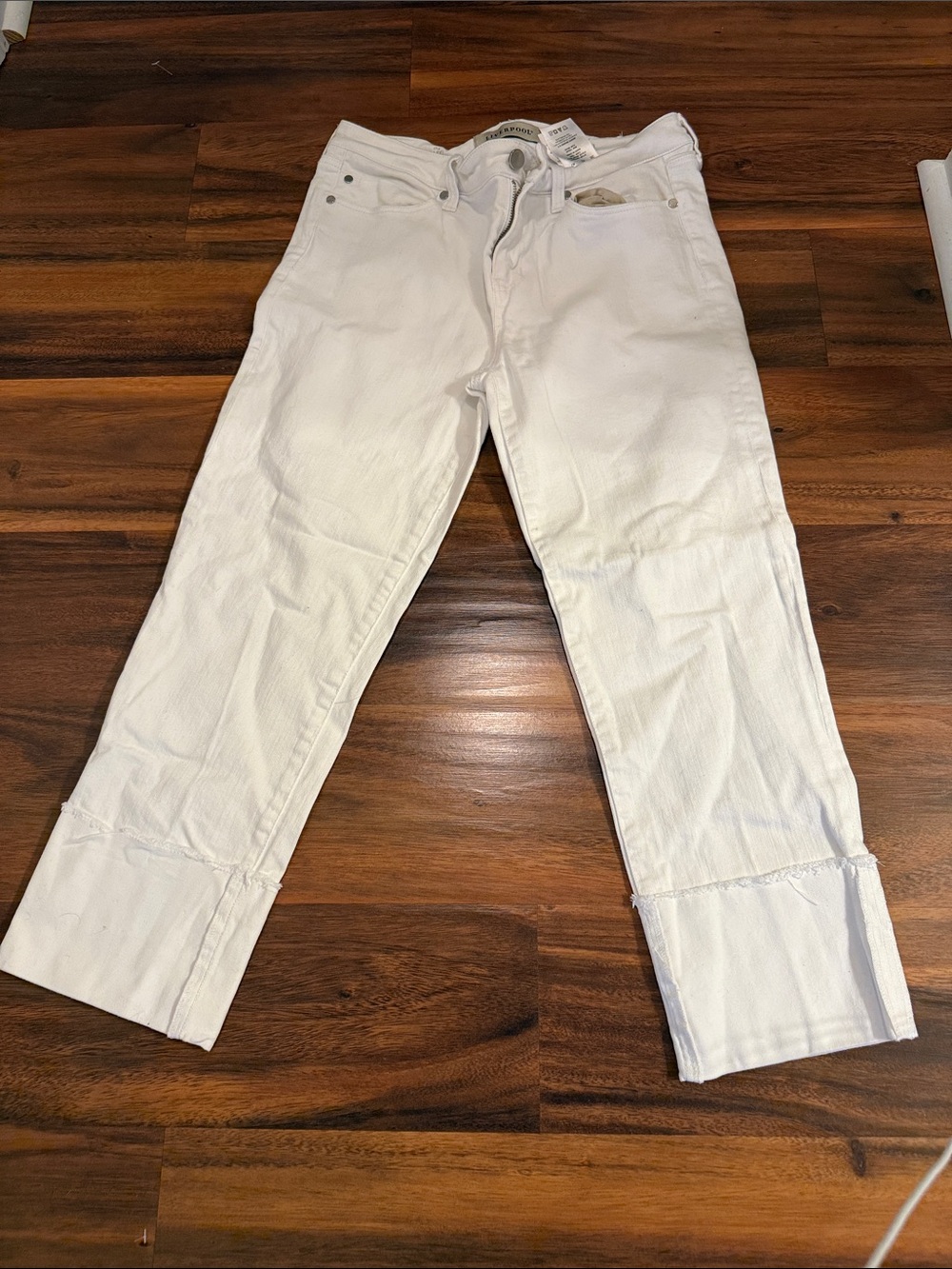 Liverpool White Raw-Hem Cropped Jeans